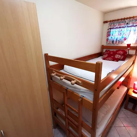 Pieds Pistes, Proche Ecole De Ski, Adrets-prapoutel - Fr-1-771-83 Appartement